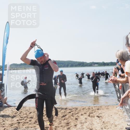 22.06.2025 - Viking Triathlon MichiJ http://msf.ph/oto/8088931 22.06.2025 10:37:10 Schwimmen 172, 233, 355, 370, 383, 388, 454, 500, 513, 649 meine-sportfotos.de