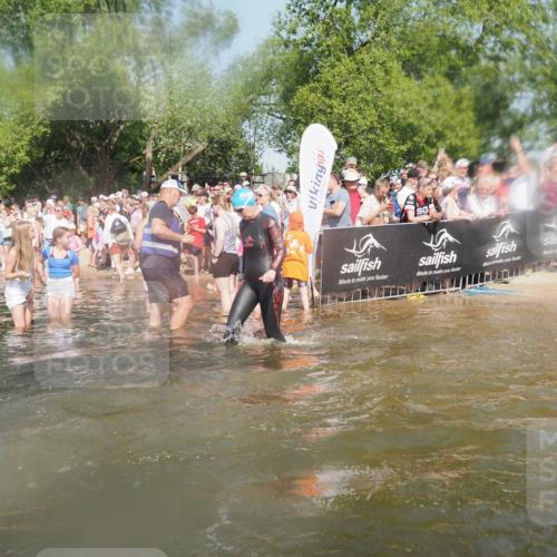 22.06.2025 - Viking Triathlon KatJ http://msf.ph/oto/8088944 22.06.2025 10:08:55 Schwimmen 160, 359, 405, 483, 634, 640 meine-sportfotos.de