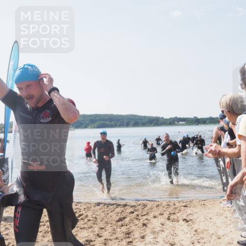 22.06.2025 - Viking Triathlon MichiJ http://msf.ph/oto/8088959 22.06.2025 10:37:11 Schwimmen 172, 233, 355, 370, 383, 454, 500, 513, 649 meine-sportfotos.de