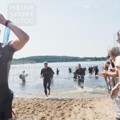 22.06.2025 - Viking Triathlon MichiJ http://msf.ph/oto/8088963 22.06.2025 10:37:11 Schwimmen 172, 233, 355, 370, 383, 454, 500, 513, 649 meine-sportfotos.de