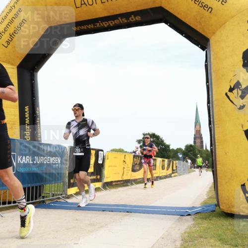 22.06.2025 - Viking Triathlon H.Heesch http://msf.ph/oto/8088967 22.06.2025 13:25:37 Laufen 72, 93, 269 meine-sportfotos.de