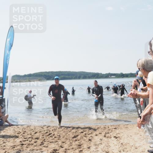 22.06.2025 - Viking Triathlon MichiJ http://msf.ph/oto/8088982 22.06.2025 10:37:12 Schwimmen 172, 233, 355, 370, 383, 454, 500, 513, 649 meine-sportfotos.de