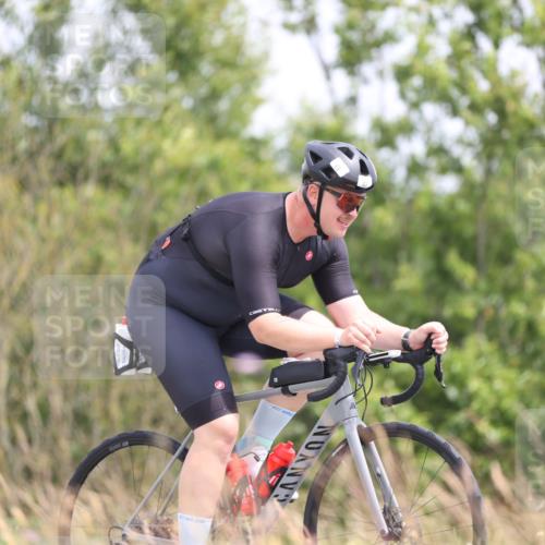 22.06.2025 - Viking Triathlon Yannick Fuchs http://msf.ph/oto/8088998 22.06.2025 13:18:41 Radfahren 69, 452 meine-sportfotos.de