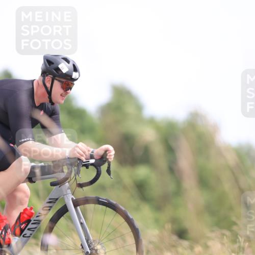22.06.2025 - Viking Triathlon Yannick Fuchs http://msf.ph/oto/8089009 22.06.2025 13:18:41 Radfahren 69, 452 meine-sportfotos.de