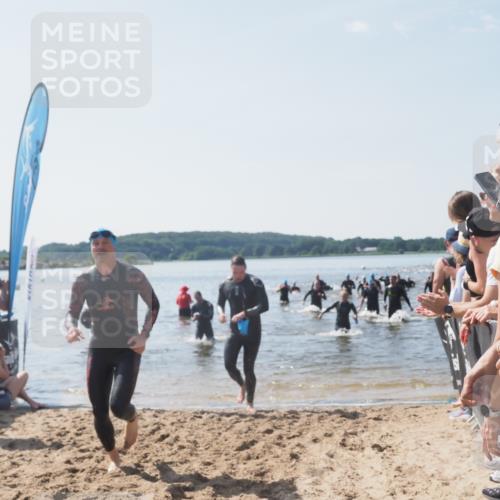 22.06.2025 - Viking Triathlon MichiJ http://msf.ph/oto/8089018 22.06.2025 10:37:13 Schwimmen 34, 172, 233, 355, 370, 383, 454, 500, 513, 649 meine-sportfotos.de