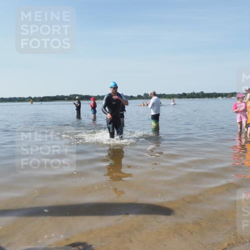 22.06.2025 - Viking Triathlon KatJ http://msf.ph/oto/8089019 22.06.2025 10:22:50 Schwimmen 100 meine-sportfotos.de