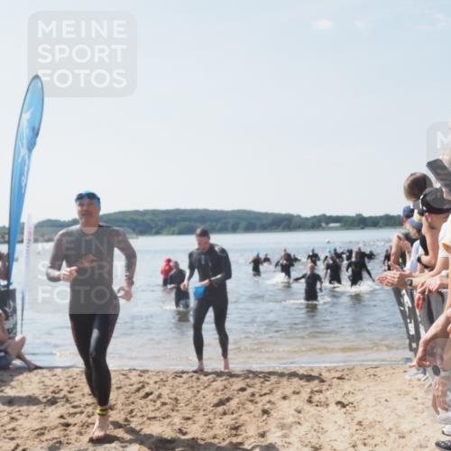 22.06.2025 - Viking Triathlon MichiJ http://msf.ph/oto/8089026 22.06.2025 10:37:13 Schwimmen 34, 172, 233, 355, 370, 383, 454, 500, 513, 649 meine-sportfotos.de