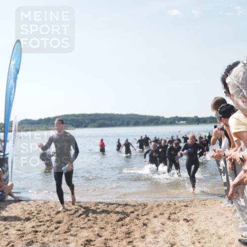 22.06.2025 - Viking Triathlon MichiJ http://msf.ph/oto/8089085 22.06.2025 10:37:20 Schwimmen 34, 131, 172, 180, 233, 253, 312, 316, 344, 370, 383, 454, 513, 649 meine-sportfotos.de