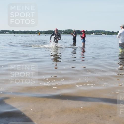 22.06.2025 - Viking Triathlon KatJ http://msf.ph/oto/8089135 22.06.2025 10:24:11 Schwimmen 609 meine-sportfotos.de