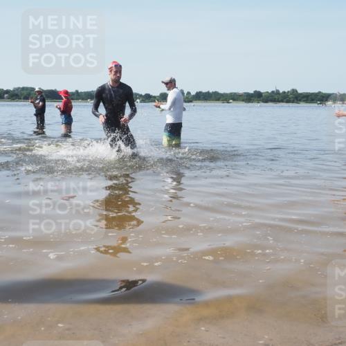 22.06.2025 - Viking Triathlon KatJ http://msf.ph/oto/8089183 22.06.2025 10:24:13 Schwimmen 609 meine-sportfotos.de