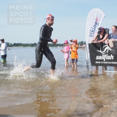 22.06.2025 - Viking Triathlon KatJ http://msf.ph/oto/8089232 22.06.2025 10:24:14 Schwimmen 609 meine-sportfotos.de