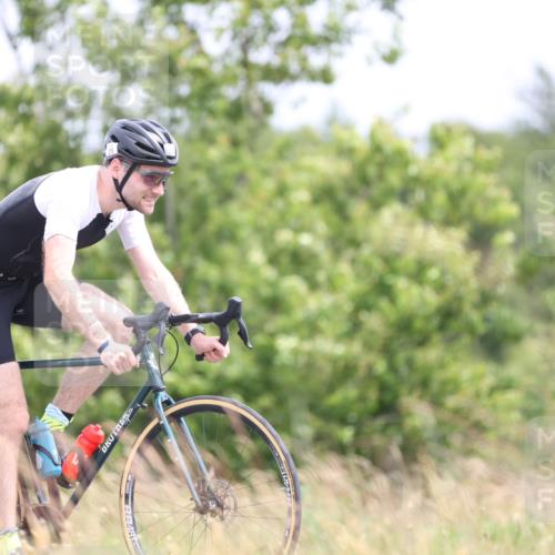 22.06.2025 - Viking Triathlon Yannick Fuchs http://msf.ph/oto/8089326 22.06.2025 13:20:54 Radfahren 39, 378, 636 meine-sportfotos.de