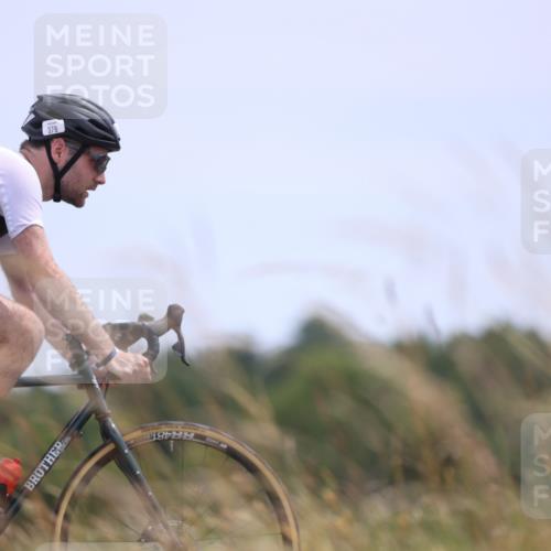 22.06.2025 - Viking Triathlon Yannick Fuchs http://msf.ph/oto/8089350 22.06.2025 13:20:55 Radfahren 39, 378, 636 meine-sportfotos.de