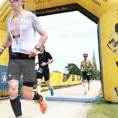 22.06.2025 - Viking Triathlon H.Heesch http://msf.ph/oto/8089376 22.06.2025 13:29:39 Laufen 220, 258, 324, 370, 381 meine-sportfotos.de