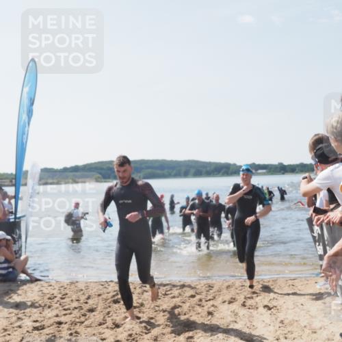 22.06.2025 - Viking Triathlon MichiJ http://msf.ph/oto/8089377 22.06.2025 10:37:29 Schwimmen 21, 34, 131, 141, 163, 177, 180, 187, 233, 245, 253, 312, 316, 344, 383, 456, 614, 639 meine-sportfotos.de