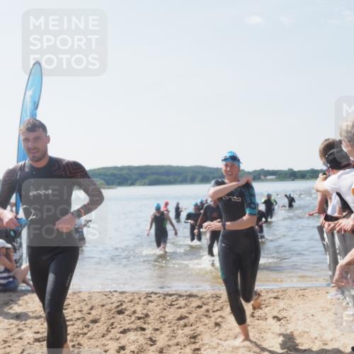 22.06.2025 - Viking Triathlon MichiJ http://msf.ph/oto/8089401 22.06.2025 10:37:30 Schwimmen 21, 34, 131, 141, 163, 177, 180, 187, 233, 245, 253, 312, 316, 344, 383, 456, 614, 639 meine-sportfotos.de