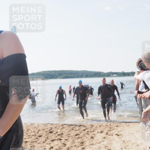 22.06.2025 - Viking Triathlon MichiJ http://msf.ph/oto/8089445 22.06.2025 10:37:31 Schwimmen 21, 34, 131, 141, 163, 177, 180, 187, 245, 253, 312, 316, 344, 383, 456, 614, 639 meine-sportfotos.de
