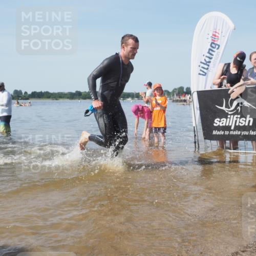 22.06.2025 - Viking Triathlon KatJ http://msf.ph/oto/8089517 22.06.2025 10:25:08 Schwimmen 4, 521 meine-sportfotos.de