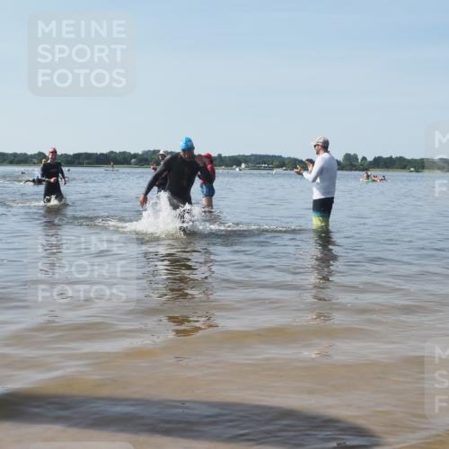 22.06.2025 - Viking Triathlon KatJ http://msf.ph/oto/8089531 22.06.2025 10:25:27 Schwimmen 2, 122, 641 meine-sportfotos.de