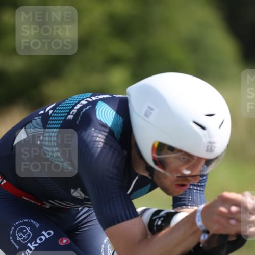 22.06.2025 - Viking Triathlon Yannick Fuchs http://msf.ph/oto/8089579 22.06.2025 11:04:55 Radfahren 156, 167, 182, 370, 553, 557 meine-sportfotos.de