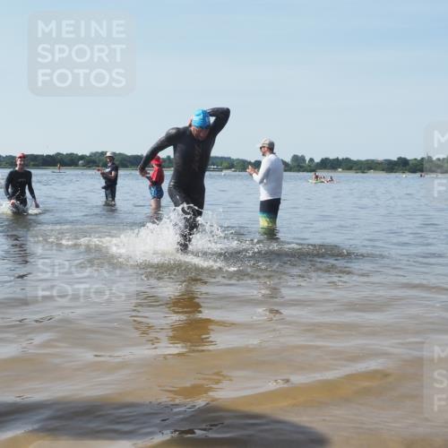 22.06.2025 - Viking Triathlon KatJ http://msf.ph/oto/8089593 22.06.2025 10:25:28 Schwimmen 2, 122, 641 meine-sportfotos.de