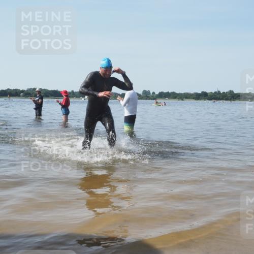 22.06.2025 - Viking Triathlon KatJ http://msf.ph/oto/8089605 22.06.2025 10:25:28 Schwimmen 2, 122, 641 meine-sportfotos.de