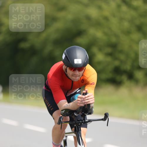 22.06.2025 - Viking Triathlon Yannick Fuchs http://msf.ph/oto/8089620 22.06.2025 11:50:03 Radfahren 11, 33, 150, 182, 257, 376, 553, 638 meine-sportfotos.de