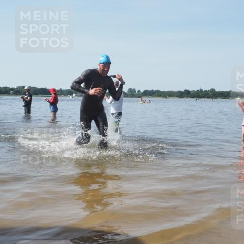 22.06.2025 - Viking Triathlon KatJ http://msf.ph/oto/8089625 22.06.2025 10:25:28 Schwimmen 2, 122, 641 meine-sportfotos.de