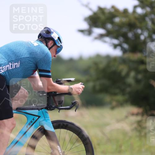 22.06.2025 - Viking Triathlon Yannick Fuchs http://msf.ph/oto/8089628 22.06.2025 13:21:18 Radfahren 333, 489, 615 meine-sportfotos.de