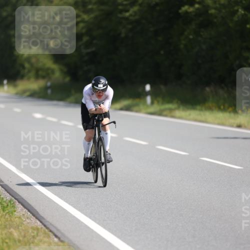 22.06.2025 - Viking Triathlon Yannick Fuchs http://msf.ph/oto/8089643 22.06.2025 11:05:25 Radfahren 79, 93, 141, 191, 254, 408, 455 meine-sportfotos.de