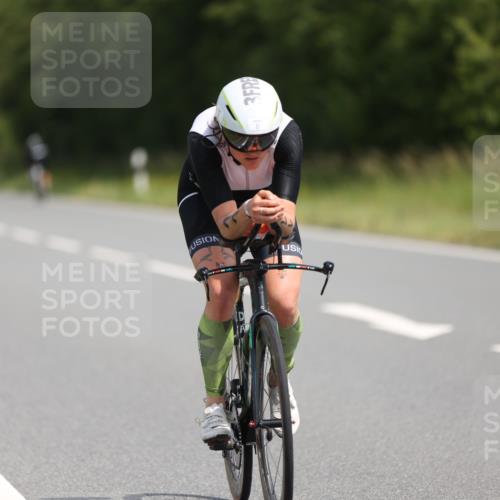22.06.2025 - Viking Triathlon Yannick Fuchs http://msf.ph/oto/8089644 22.06.2025 11:50:03 Radfahren 11, 33, 150, 182, 257, 376, 553, 638 meine-sportfotos.de