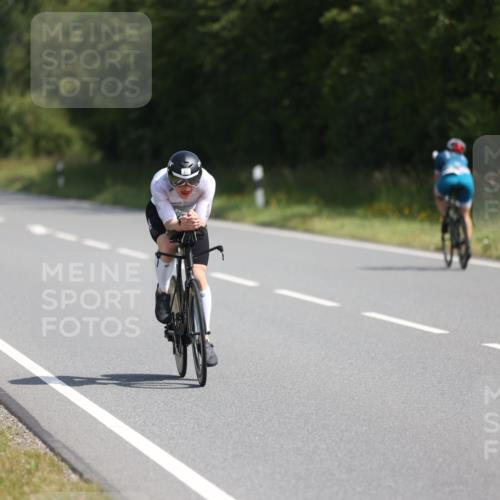 22.06.2025 - Viking Triathlon Yannick Fuchs http://msf.ph/oto/8089653 22.06.2025 11:05:25 Radfahren 79, 93, 141, 191, 254, 408, 455 meine-sportfotos.de