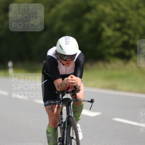 22.06.2025 - Viking Triathlon Yannick Fuchs http://msf.ph/oto/8089656 22.06.2025 11:50:04 Radfahren 11, 33, 150, 182, 257, 376, 553, 638 meine-sportfotos.de