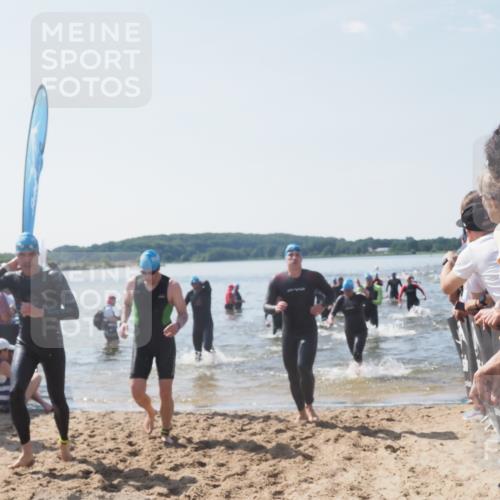 22.06.2025 - Viking Triathlon MichiJ http://msf.ph/oto/8089692 22.06.2025 10:37:36 Schwimmen 21, 131, 141, 163, 177, 180, 187, 245, 253, 316, 411, 456, 506, 614, 639, 645 meine-sportfotos.de
