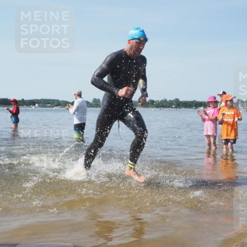 22.06.2025 - Viking Triathlon KatJ http://msf.ph/oto/8089698 22.06.2025 10:25:29 Schwimmen 2, 122, 641 meine-sportfotos.de