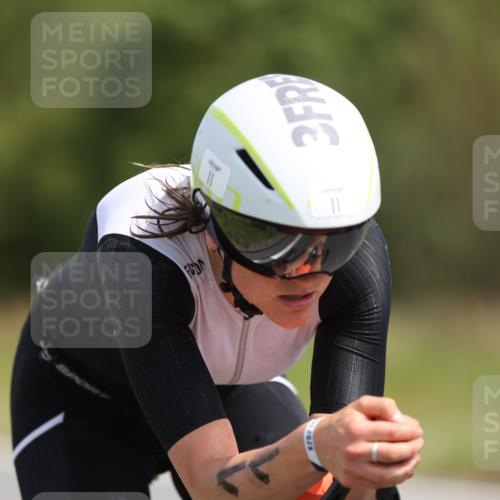 22.06.2025 - Viking Triathlon Yannick Fuchs http://msf.ph/oto/8089700 22.06.2025 11:50:04 Radfahren 11, 33, 150, 182, 257, 376, 553, 638 meine-sportfotos.de