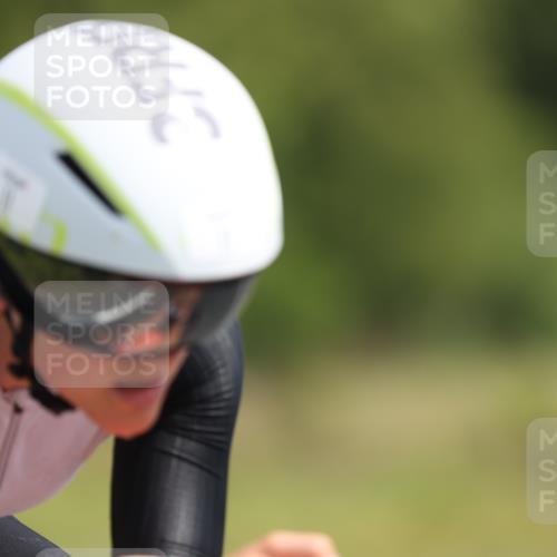 22.06.2025 - Viking Triathlon Yannick Fuchs http://msf.ph/oto/8089708 22.06.2025 11:50:04 Radfahren 11, 33, 150, 182, 257, 376, 553, 638 meine-sportfotos.de