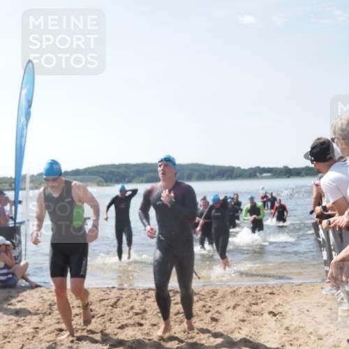 22.06.2025 - Viking Triathlon MichiJ http://msf.ph/oto/8089744 22.06.2025 10:37:37 Schwimmen 21, 131, 141, 163, 177, 180, 187, 245, 253, 316, 411, 433, 456, 506, 614, 619, 639, 645 meine-sportfotos.de