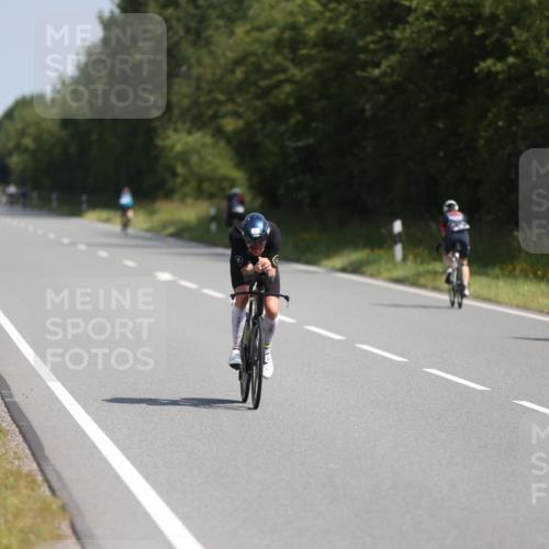 22.06.2025 - Viking Triathlon Yannick Fuchs http://msf.ph/oto/8089750 22.06.2025 11:05:35 Radfahren 93, 254, 335, 408, 535, 657, 661 meine-sportfotos.de