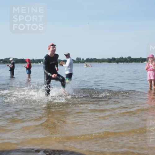 22.06.2025 - Viking Triathlon KatJ http://msf.ph/oto/8089752 22.06.2025 10:25:32 Schwimmen 2, 122, 420, 641 meine-sportfotos.de