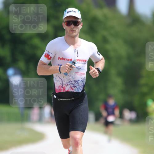 22.06.2025 - Viking Triathlon H.Heesch http://msf.ph/oto/8089755 22.06.2025 12:58:56 Laufen 521 meine-sportfotos.de