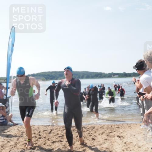 22.06.2025 - Viking Triathlon MichiJ http://msf.ph/oto/8089756 22.06.2025 10:37:37 Schwimmen 21, 131, 141, 163, 177, 180, 187, 245, 253, 316, 411, 433, 456, 506, 614, 619, 639, 645 meine-sportfotos.de