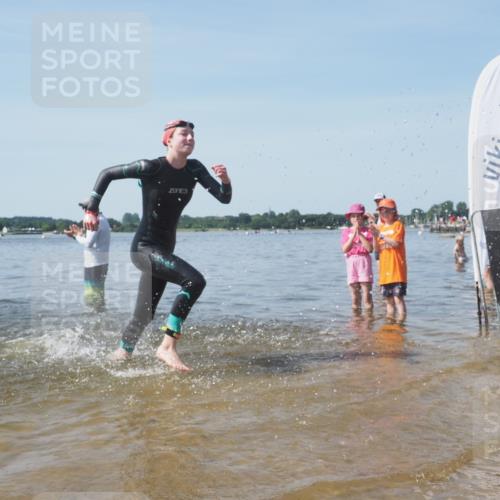 22.06.2025 - Viking Triathlon KatJ http://msf.ph/oto/8089786 22.06.2025 10:25:32 Schwimmen 2, 122, 420, 641 meine-sportfotos.de