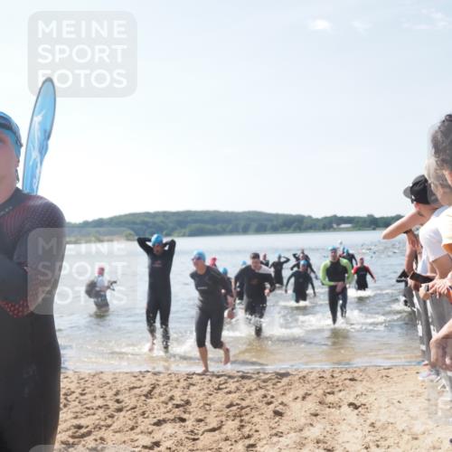 22.06.2025 - Viking Triathlon MichiJ http://msf.ph/oto/8089801 22.06.2025 10:37:39 Schwimmen 21, 131, 141, 163, 177, 187, 245, 396, 411, 433, 456, 506, 614, 619, 639, 645 meine-sportfotos.de