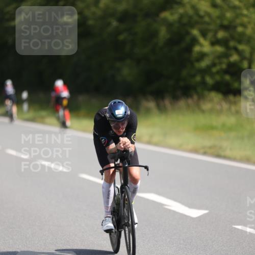 22.06.2025 - Viking Triathlon Yannick Fuchs http://msf.ph/oto/8089811 22.06.2025 11:05:36 Radfahren 93, 254, 335, 408, 535, 657, 661 meine-sportfotos.de