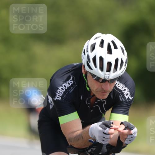 22.06.2025 - Viking Triathlon Yannick Fuchs http://msf.ph/oto/8089818 22.06.2025 11:50:19 Radfahren 72, 153, 523, 639 meine-sportfotos.de