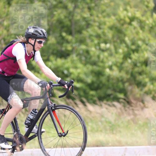 22.06.2025 - Viking Triathlon Yannick Fuchs http://msf.ph/oto/8089825 22.06.2025 13:21:41 Radfahren 249, 364, 460 meine-sportfotos.de