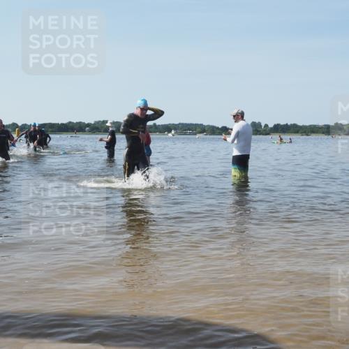 22.06.2025 - Viking Triathlon KatJ http://msf.ph/oto/8089827 22.06.2025 10:25:42 Schwimmen 2, 10, 420, 455, 485, 544, 557 meine-sportfotos.de