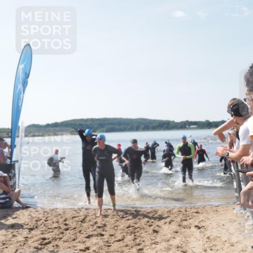 22.06.2025 - Viking Triathlon MichiJ http://msf.ph/oto/8089833 22.06.2025 10:37:39 Schwimmen 21, 131, 141, 163, 177, 187, 245, 396, 411, 433, 456, 506, 614, 619, 639, 645 meine-sportfotos.de