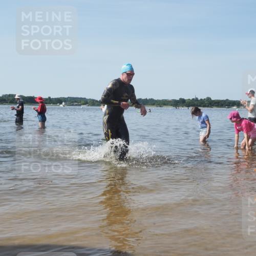 22.06.2025 - Viking Triathlon KatJ http://msf.ph/oto/8089871 22.06.2025 10:25:44 Schwimmen 2, 10, 420, 455, 485, 544, 557 meine-sportfotos.de